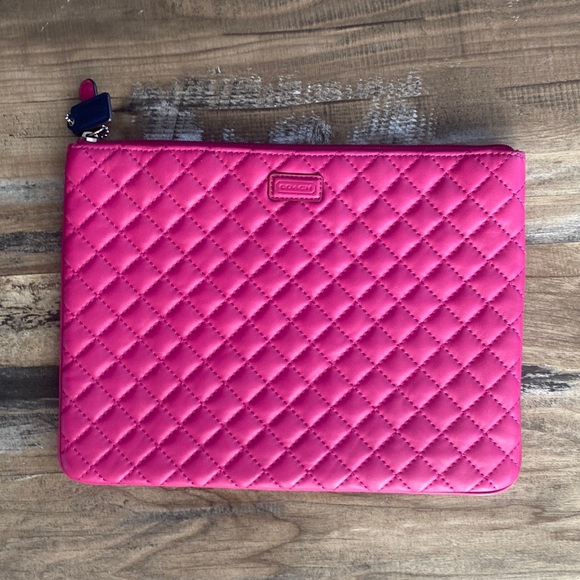 Pink Coach IPad Sleeve - Picture 1 of 6